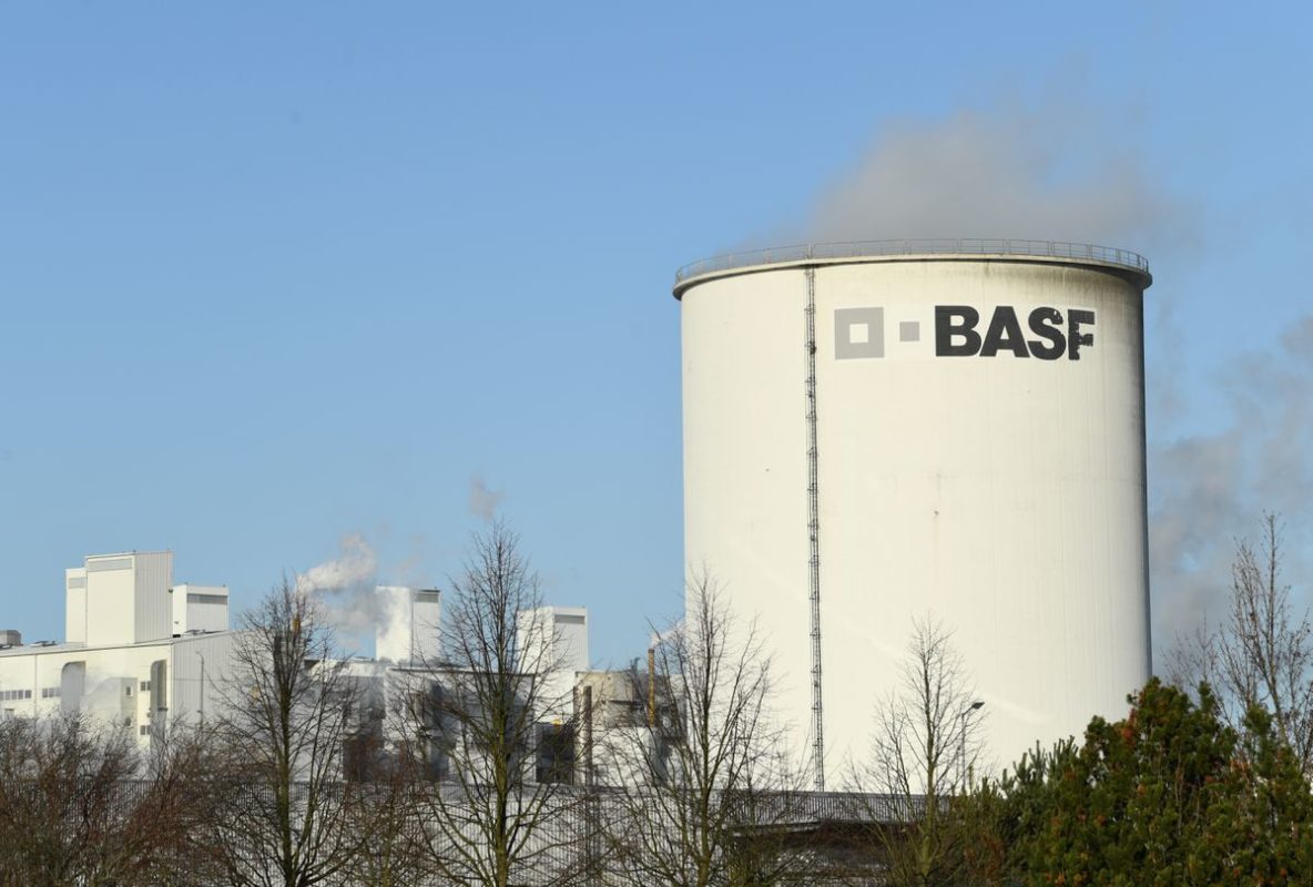 BASF готовит новые сокращения производства аммиака из-за кризиса с поставками газа
