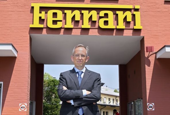 Генеральный директор Ferrari приветствует европейский компромисс по электронному топливу