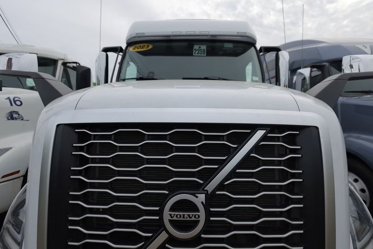 Производитель грузовиков Volvo сообщает о рекордных продажах в первом квартале, рентабельность превзошла прогнозы